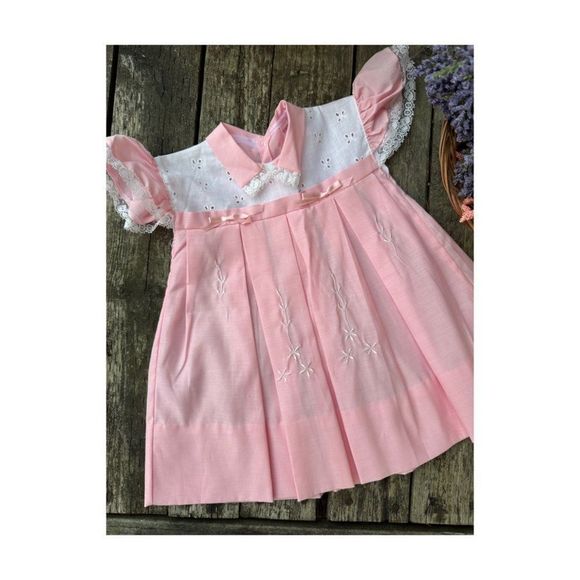 50s Baby Pink Fit & Flare Dress White Eyelet Lace Cap Flutter Sleeve Long Point - Picture 2 of 7